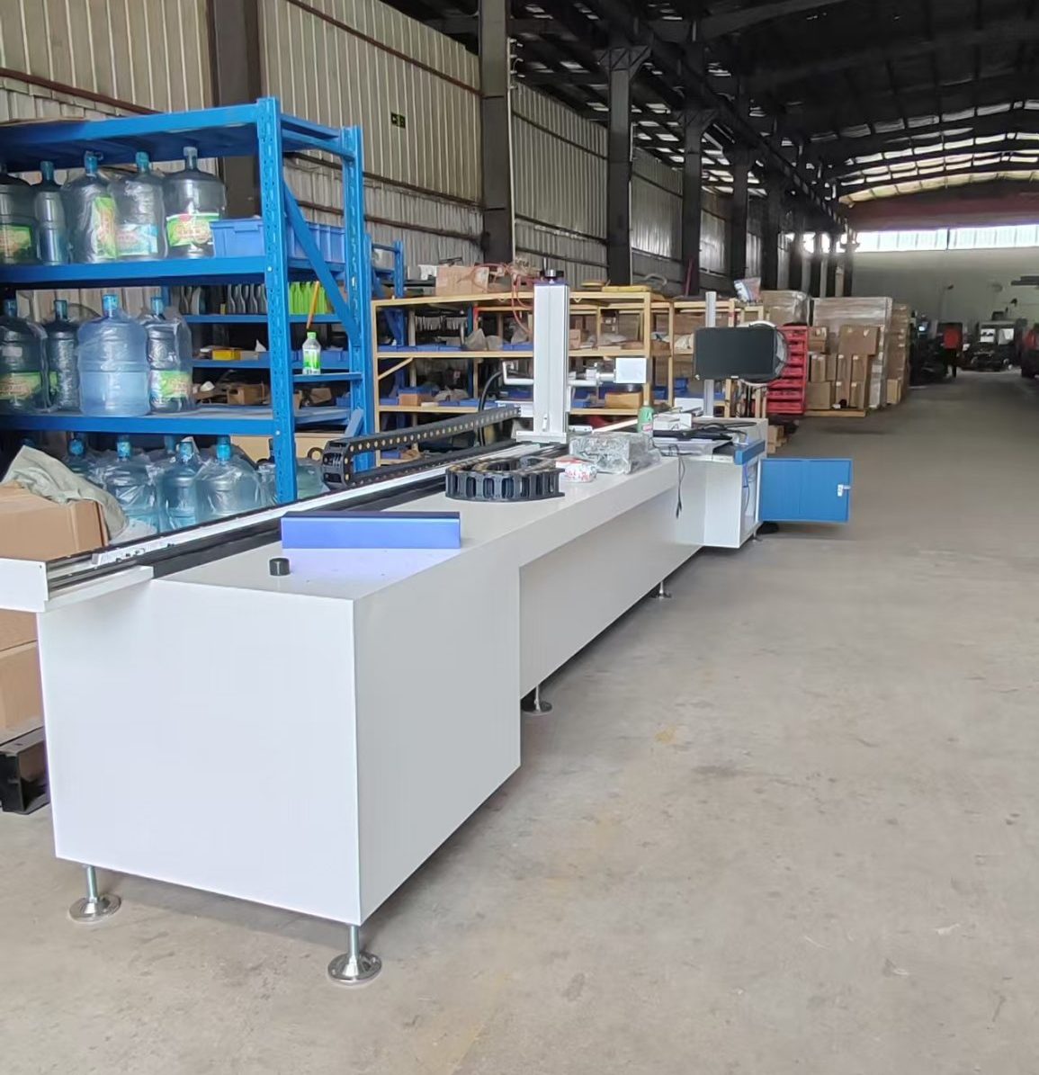 8-meter workbench fiber laser marking machine